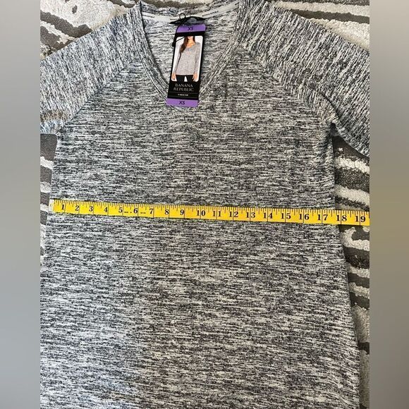 NWT Banana Republic V-Neck Long Sleeve Top/Sweater - Picture 8 of 10